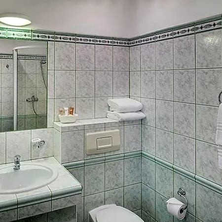 Hotel Atlas Benesov (Central Bohemian)