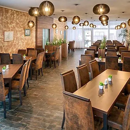Atlas Hotel Benesov (Central Bohemian)